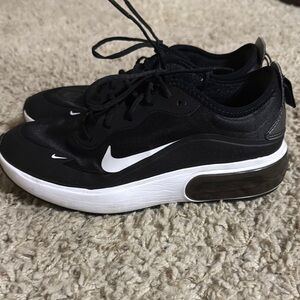Women’s Nike Air Max